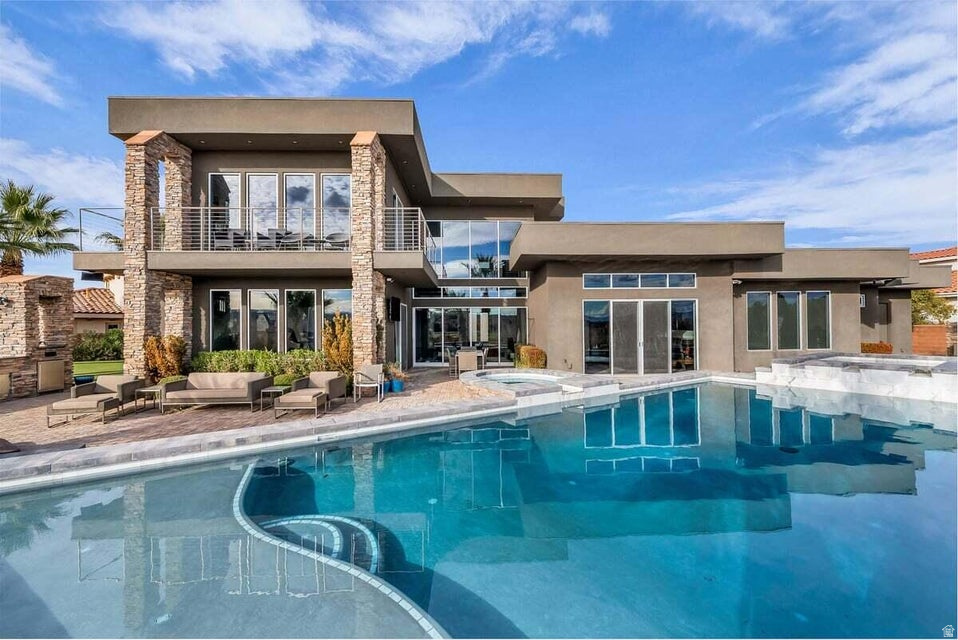 1957 W 350 N St George, UT 84770