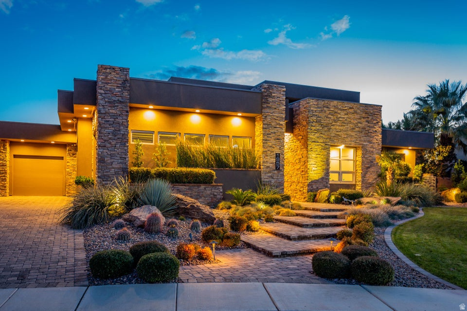 1957 W 350 N St George, UT 84770