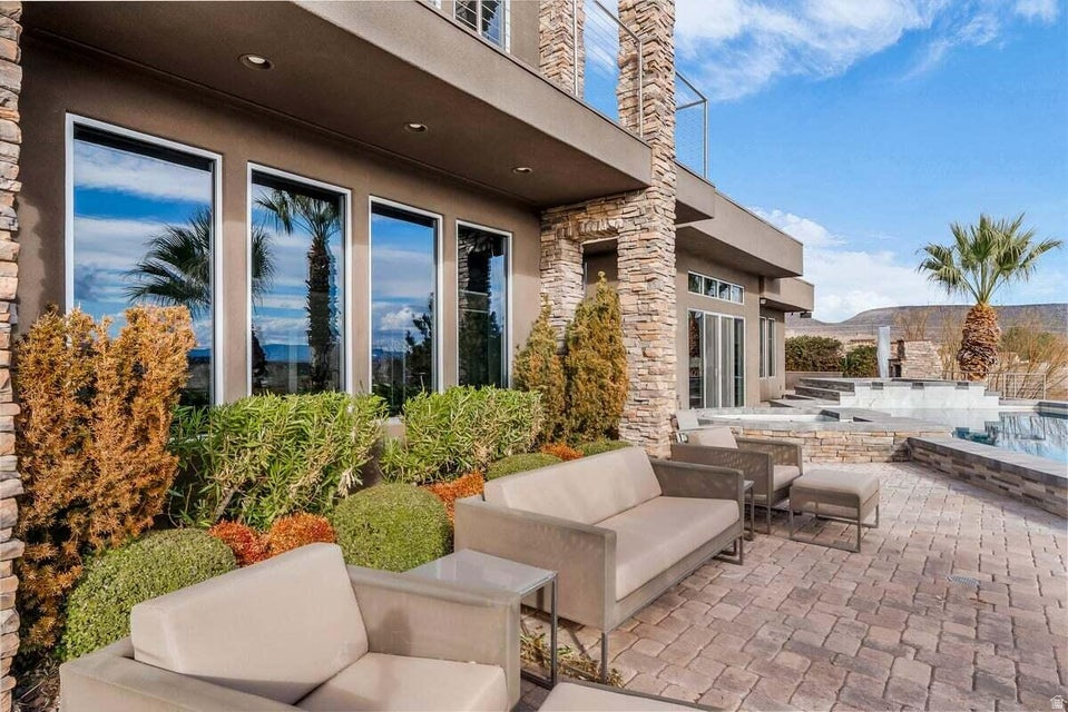 1957 W 350 N St George, UT 84770