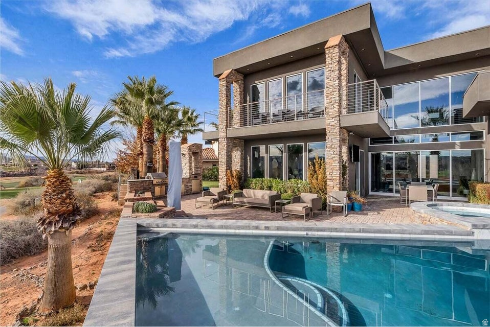 1957 W 350 N St George, UT 84770