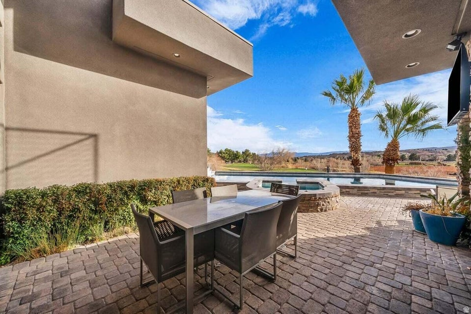 1957 W 350 N St George, UT 84770