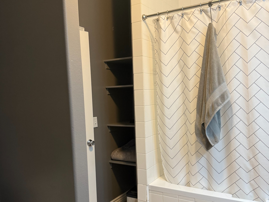 220 E 100 S Huntington, UT 84528