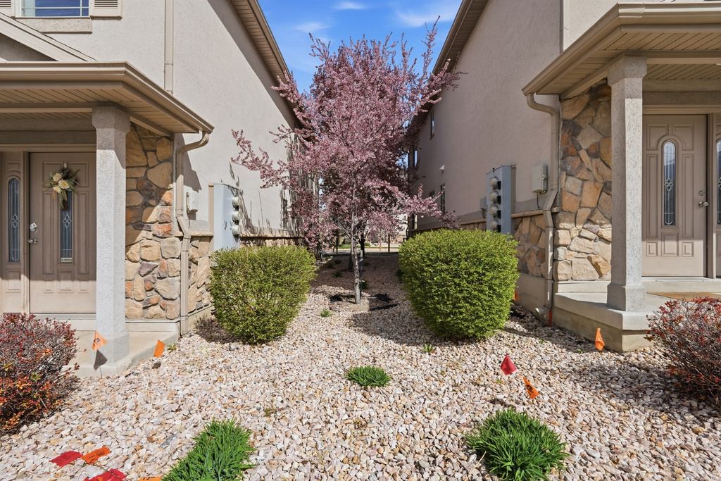 1068 E 16TH ST Ogden, UT 84404