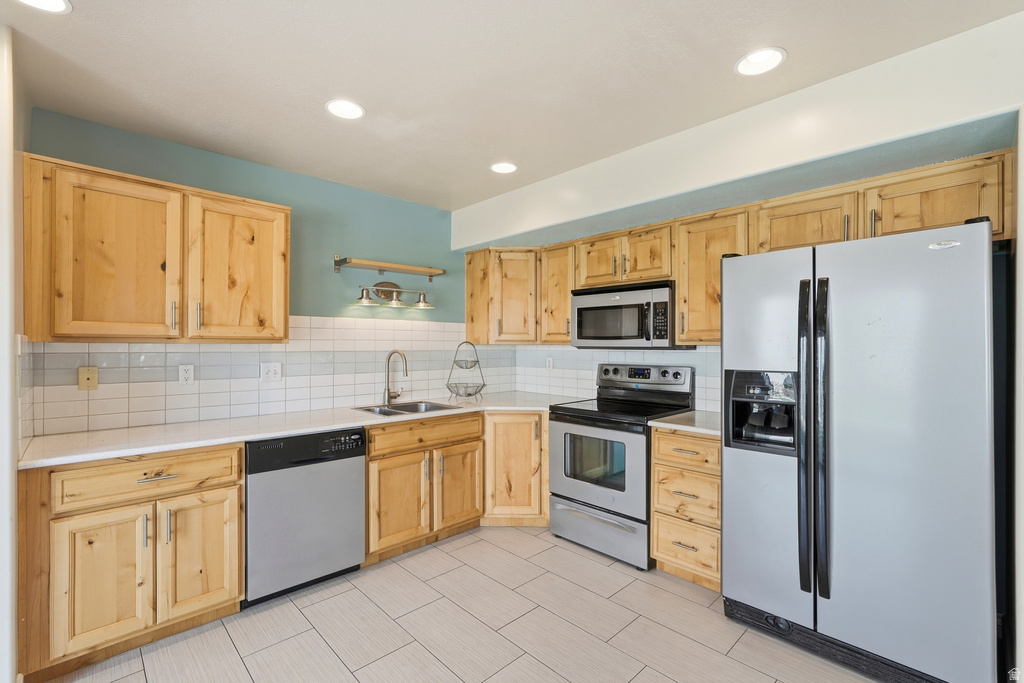 1068 E 16TH ST Ogden, UT 84404