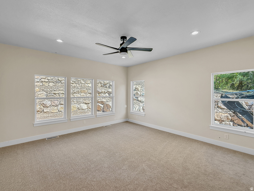 770 E MOUNTAIN RD North Ogden, UT 84414