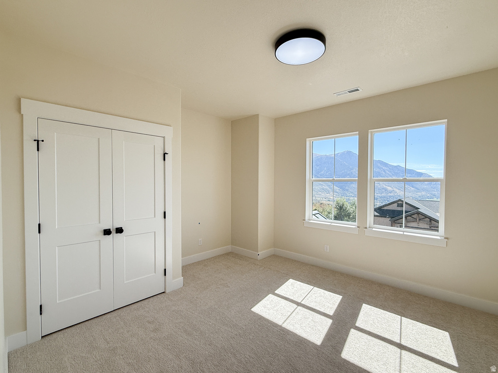 770 E MOUNTAIN RD North Ogden, UT 84414