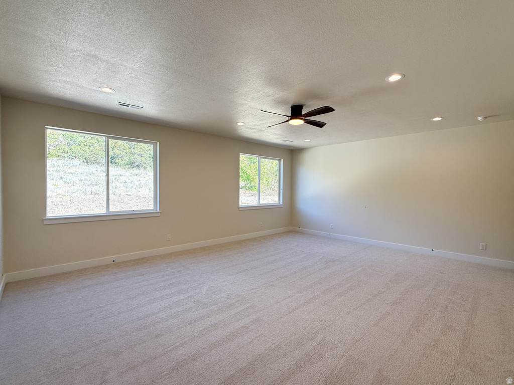 770 E MOUNTAIN RD North Ogden, UT 84414