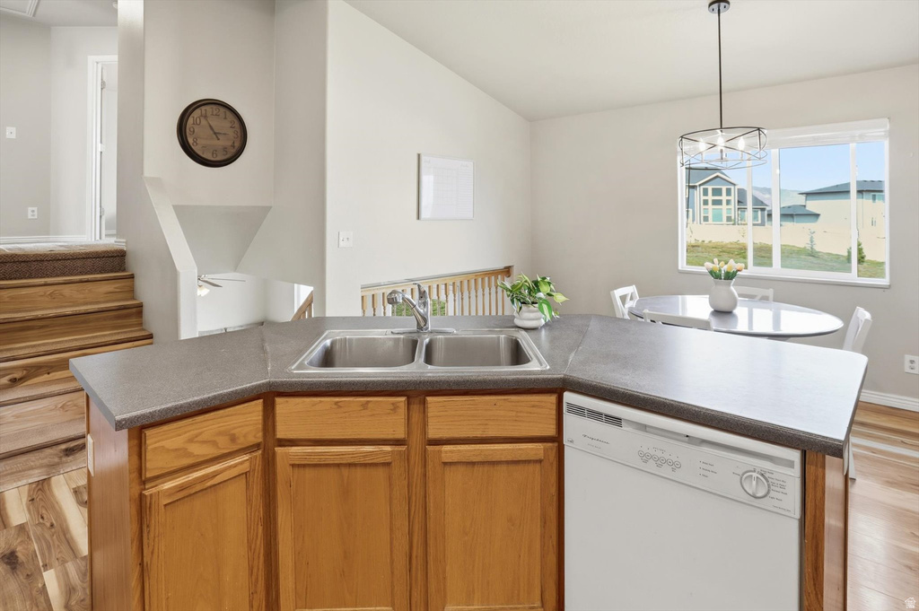 2512 N JONATHAN PL Saratoga Springs, UT 84045