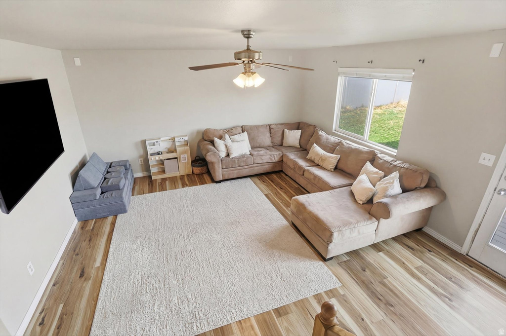 2512 N JONATHAN PL Saratoga Springs, UT 84045