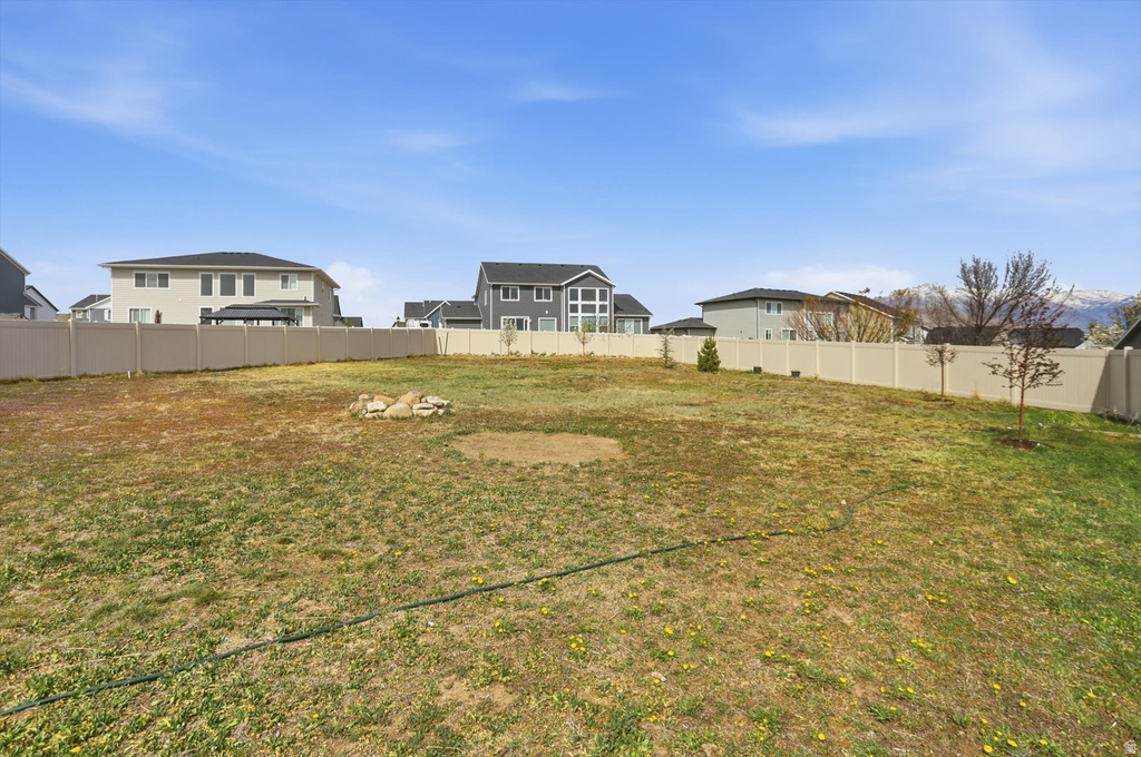 2512 N JONATHAN PL Saratoga Springs, UT 84045