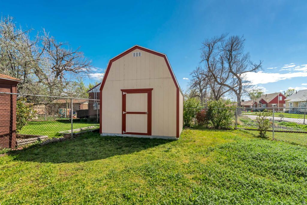 848 N OAKLEY ST Salt Lake City, UT 84116