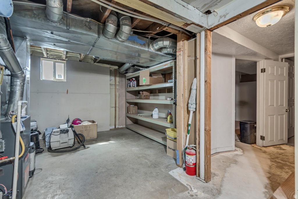 848 N OAKLEY ST Salt Lake City, UT 84116