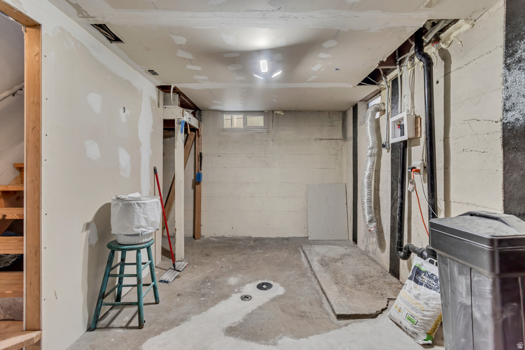 848 N OAKLEY ST Salt Lake City, UT 84116