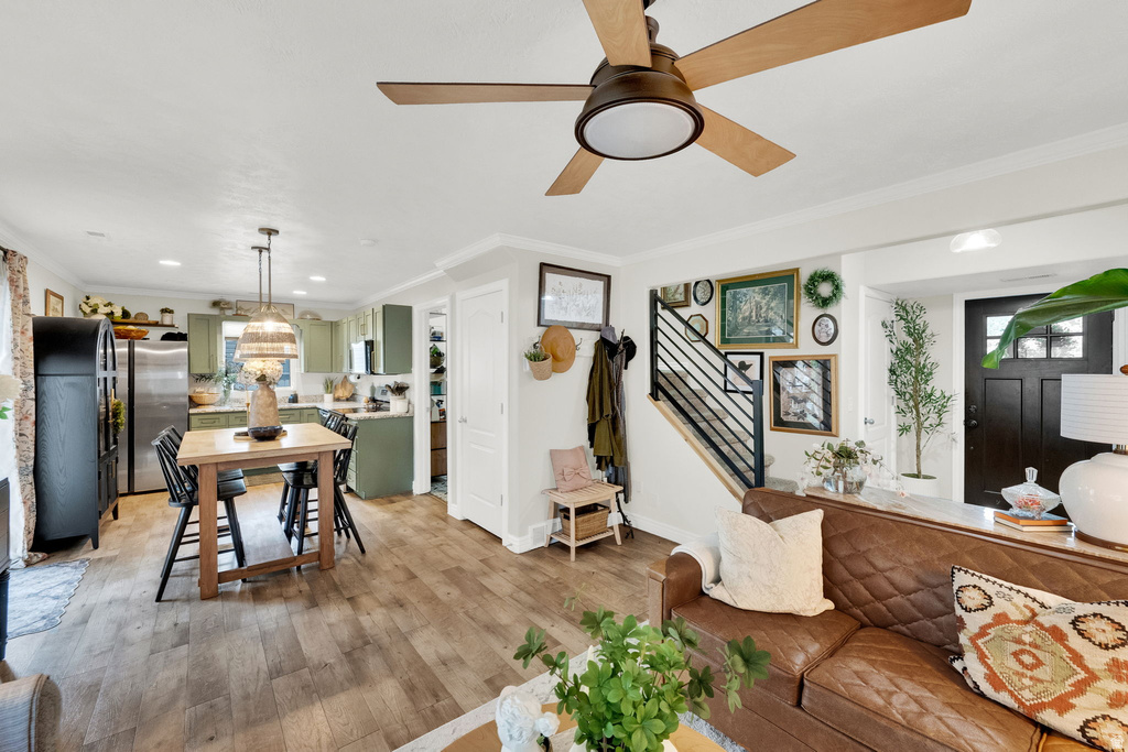 1351 W GLENBARR DR Springville, UT 84663