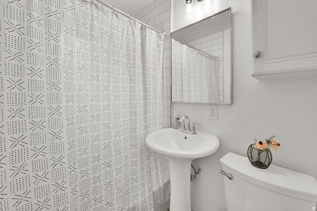 848 N POINSETTIA DR. Salt Lake City, UT 84116