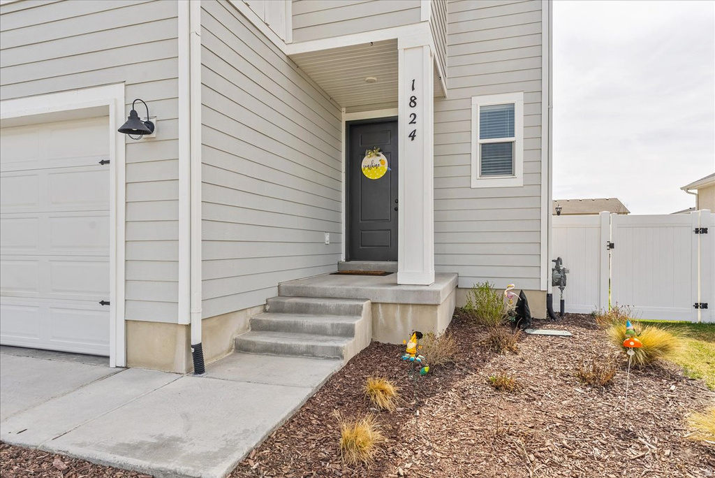 1824 E MEADOWLARK DR Eagle Mountain, UT 84005