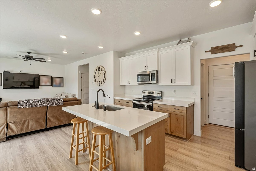 1824 E MEADOWLARK DR Eagle Mountain, UT 84005