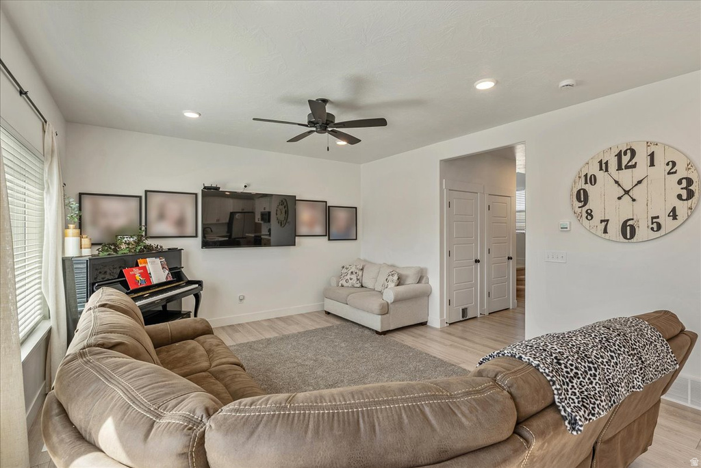 1824 E MEADOWLARK DR Eagle Mountain, UT 84005