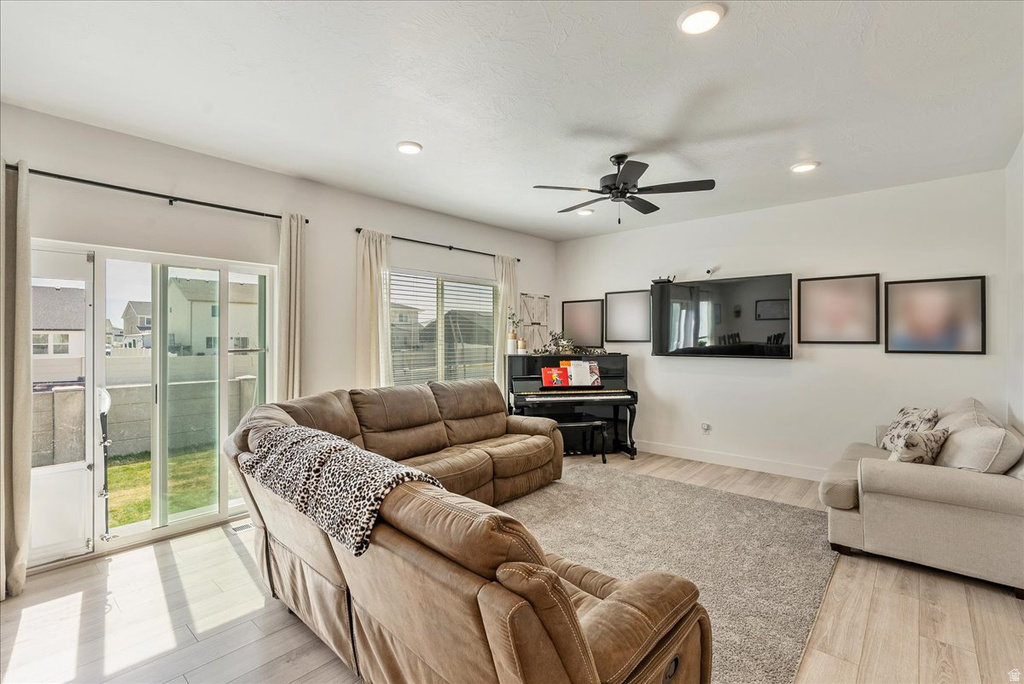 1824 E MEADOWLARK DR Eagle Mountain, UT 84005