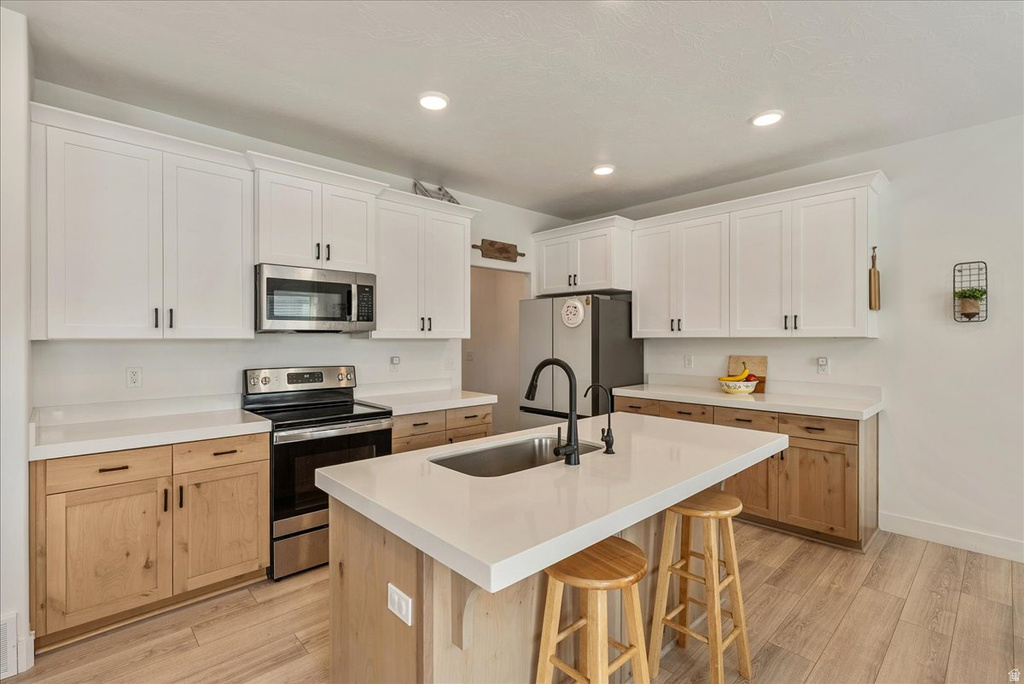 1824 E MEADOWLARK DR Eagle Mountain, UT 84005