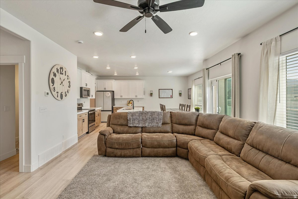 1824 E MEADOWLARK DR Eagle Mountain, UT 84005