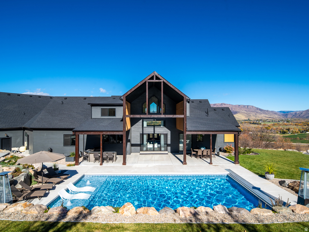 6861 E SUMMIT PEAK CIR Huntsville, UT 84317