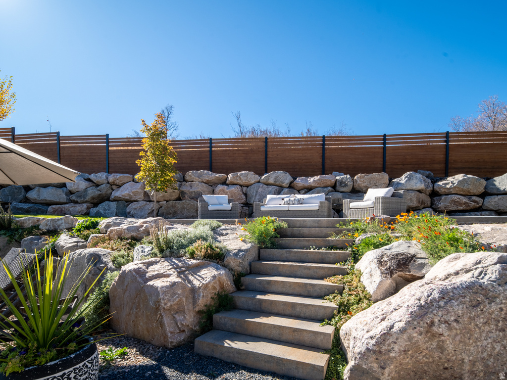 6861 E SUMMIT PEAK CIR Huntsville, UT 84317