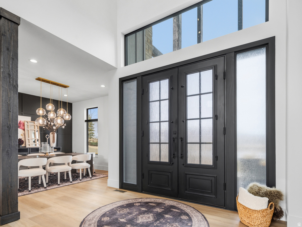 6861 E SUMMIT PEAK CIR Huntsville, UT 84317