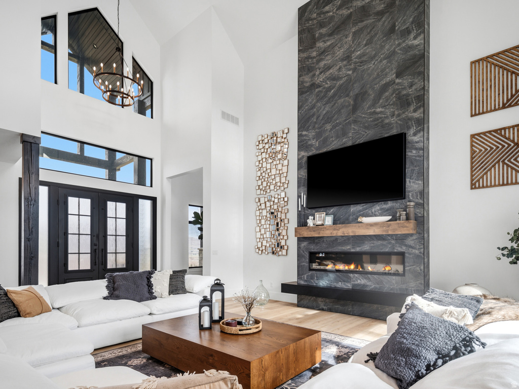 6861 E SUMMIT PEAK CIR Huntsville, UT 84317