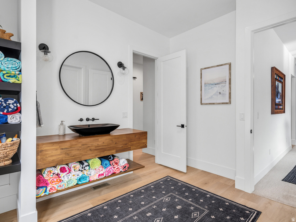 6861 E SUMMIT PEAK CIR Huntsville, UT 84317