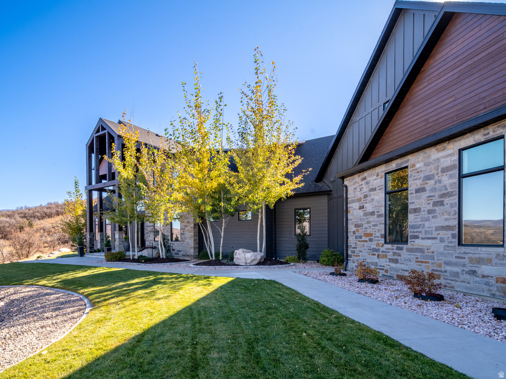 6861 E SUMMIT PEAK CIR Huntsville, UT 84317