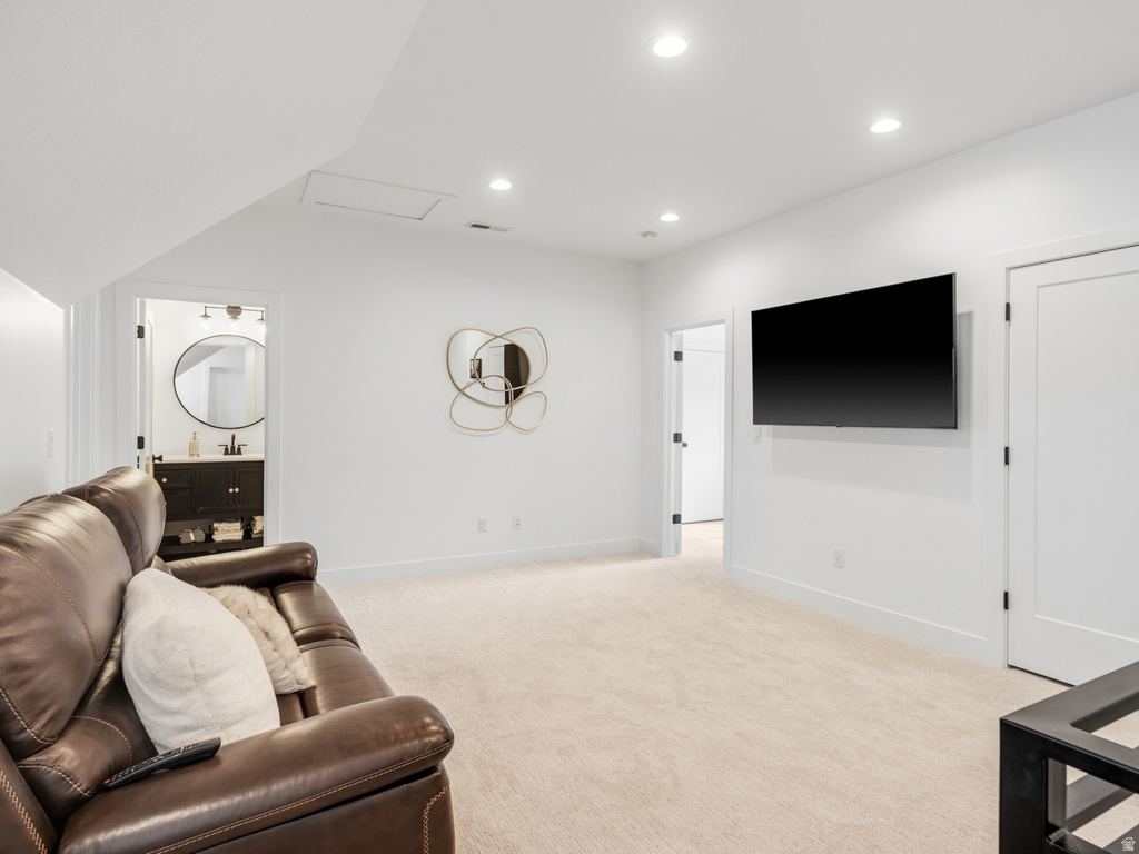 6861 E SUMMIT PEAK CIR Huntsville, UT 84317