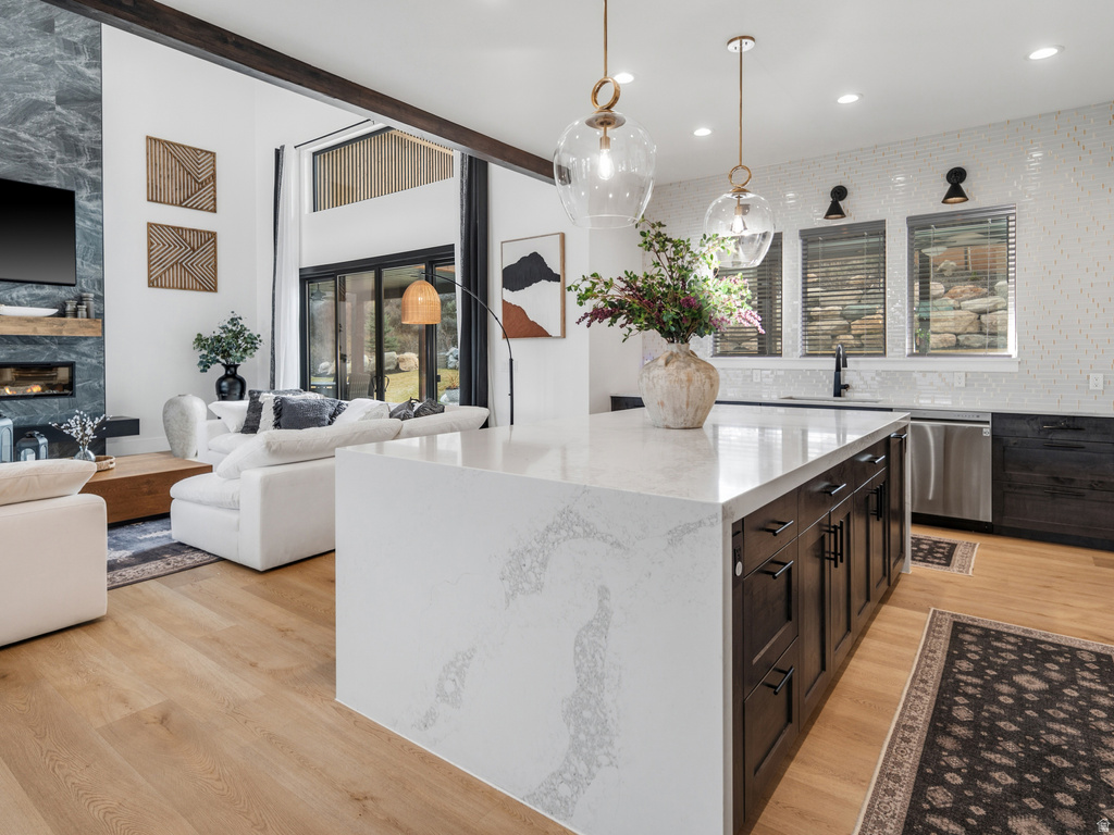 6861 E SUMMIT PEAK CIR Huntsville, UT 84317