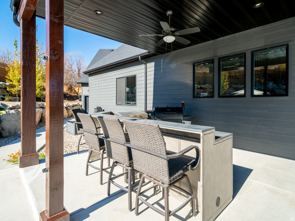 6861 E SUMMIT PEAK CIR Huntsville, UT 84317