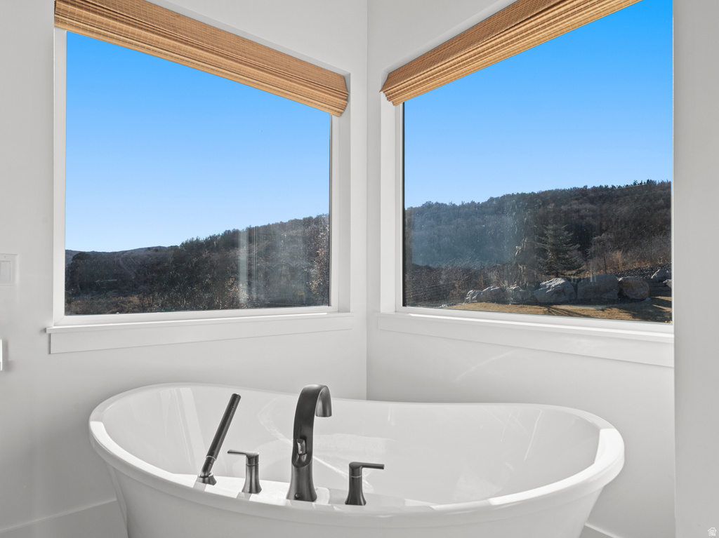 6861 E SUMMIT PEAK CIR Huntsville, UT 84317