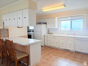 2136 S 900 E Bountiful, UT 84010