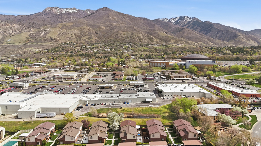 1113 COUNTRY HILLS DR #E1 Ogden, UT 84403