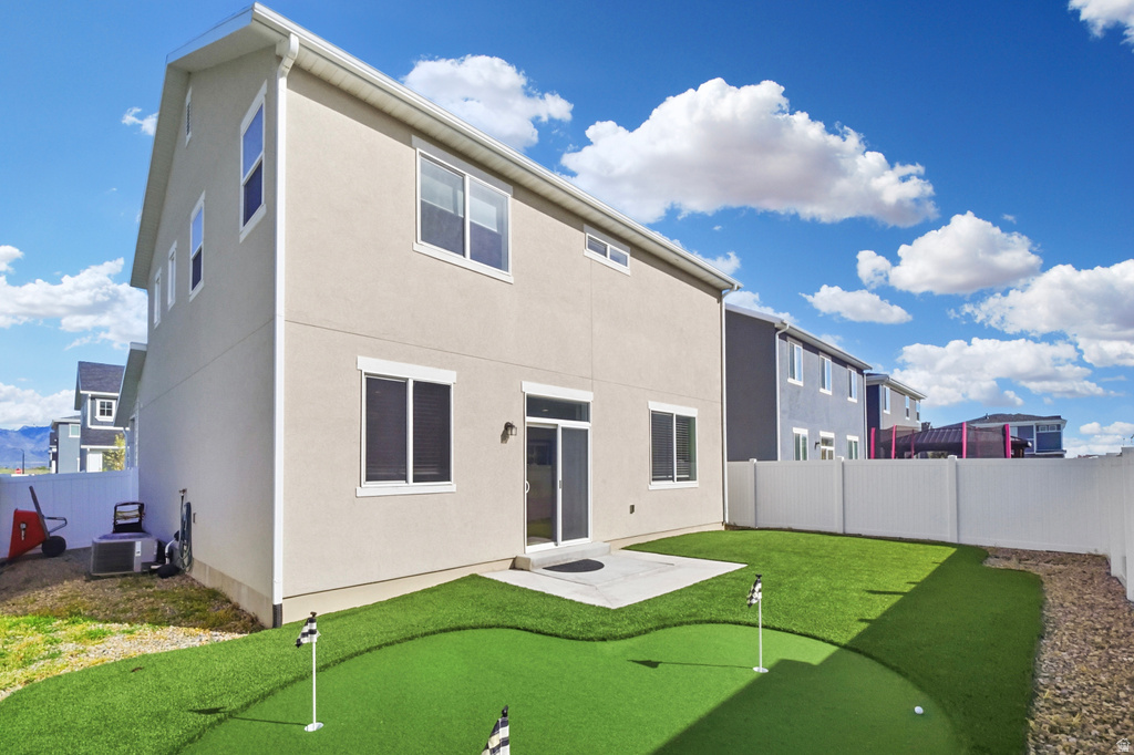 2126 W LYDIA LN Syracuse, UT 84075