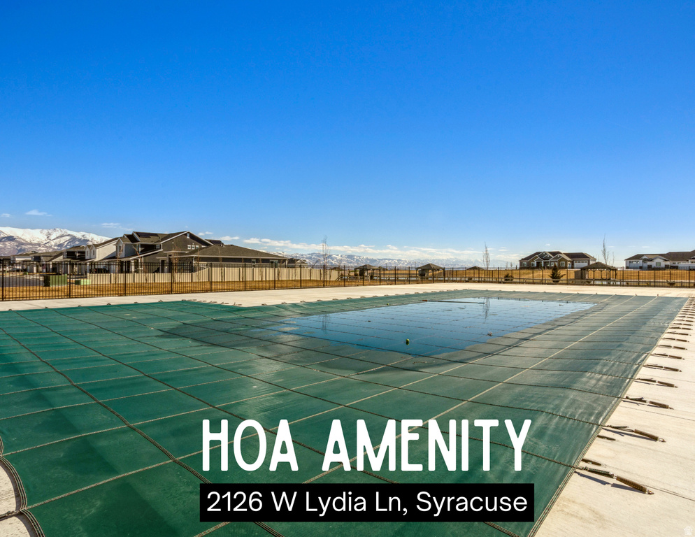2126 W LYDIA LN Syracuse, UT 84075