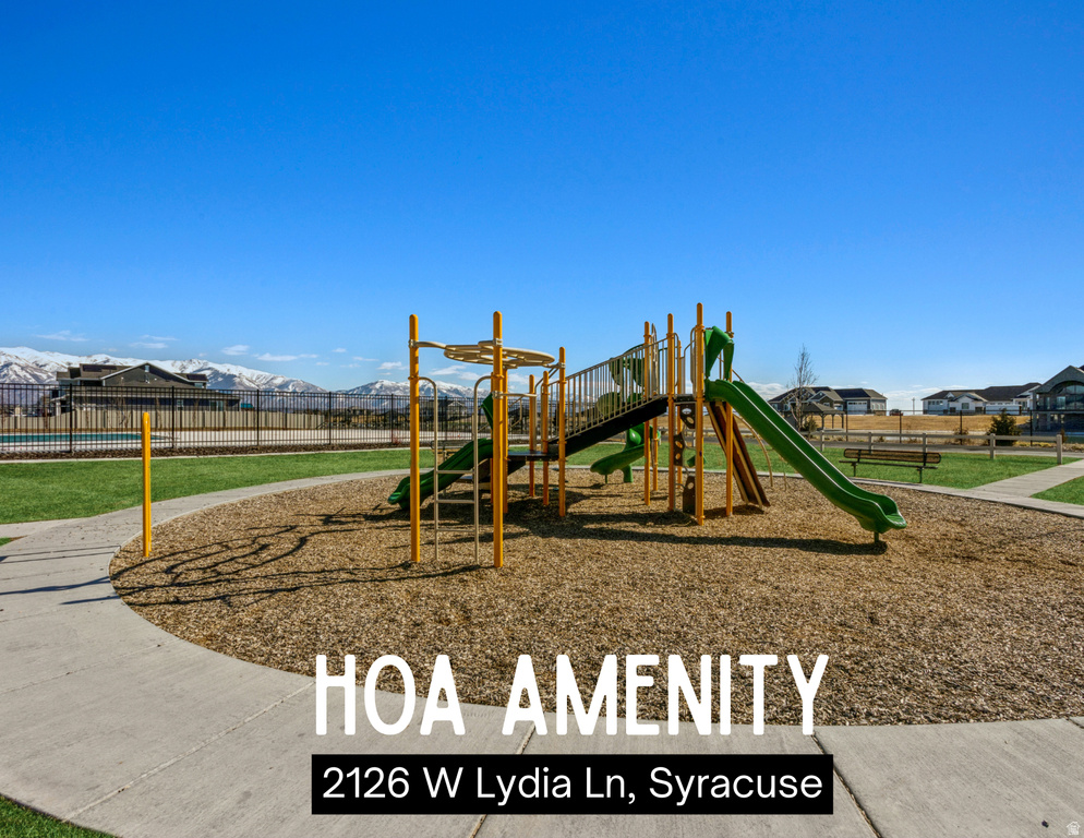 2126 W LYDIA LN Syracuse, UT 84075