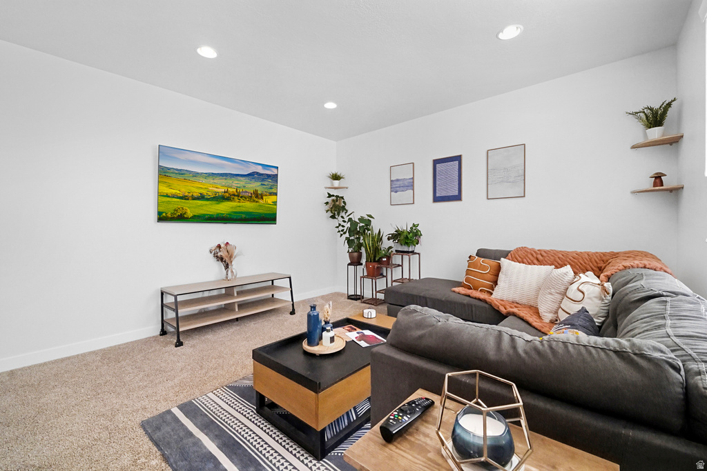 2126 W LYDIA LN Syracuse, UT 84075