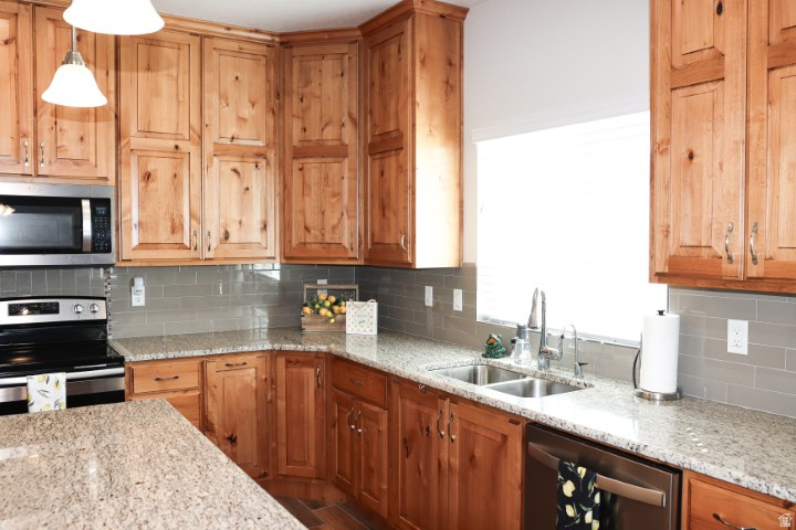 1381 W 3225 S Perry, UT 84302