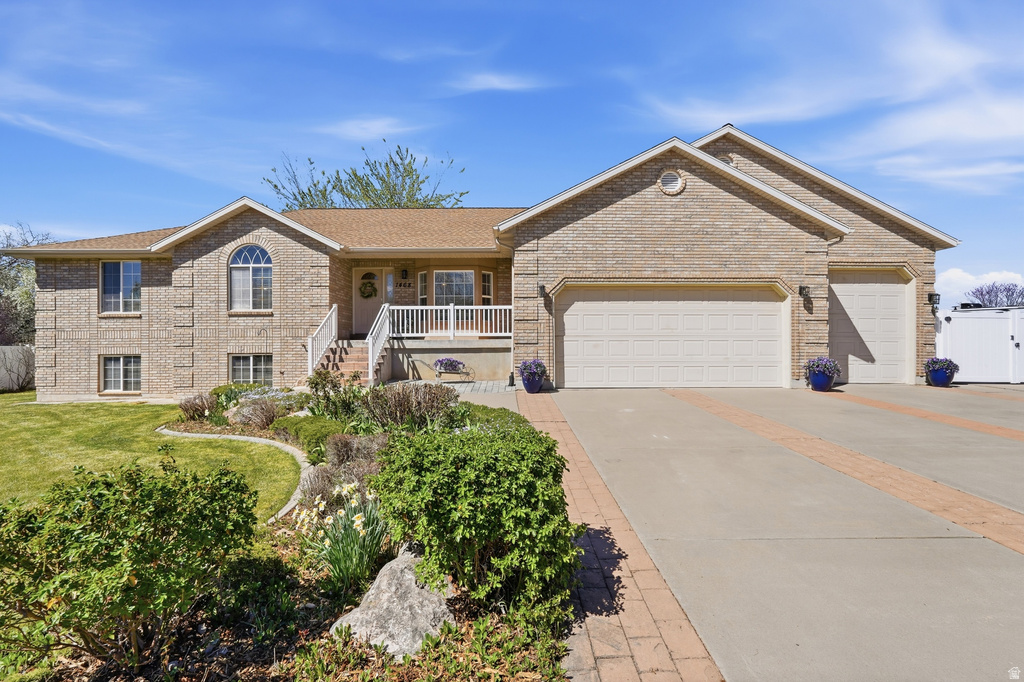 1468 N FLINT MEADOW DR Kaysville, UT 84037