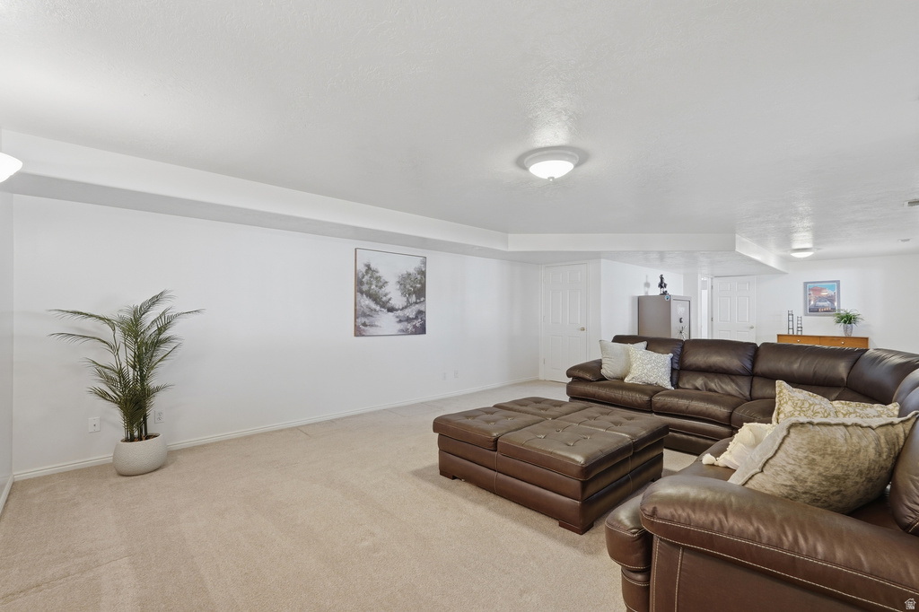 1468 N FLINT MEADOW DR Kaysville, UT 84037