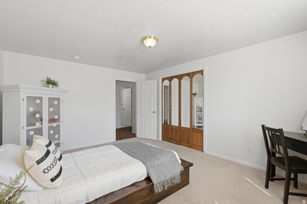 1468 N FLINT MEADOW DR Kaysville, UT 84037