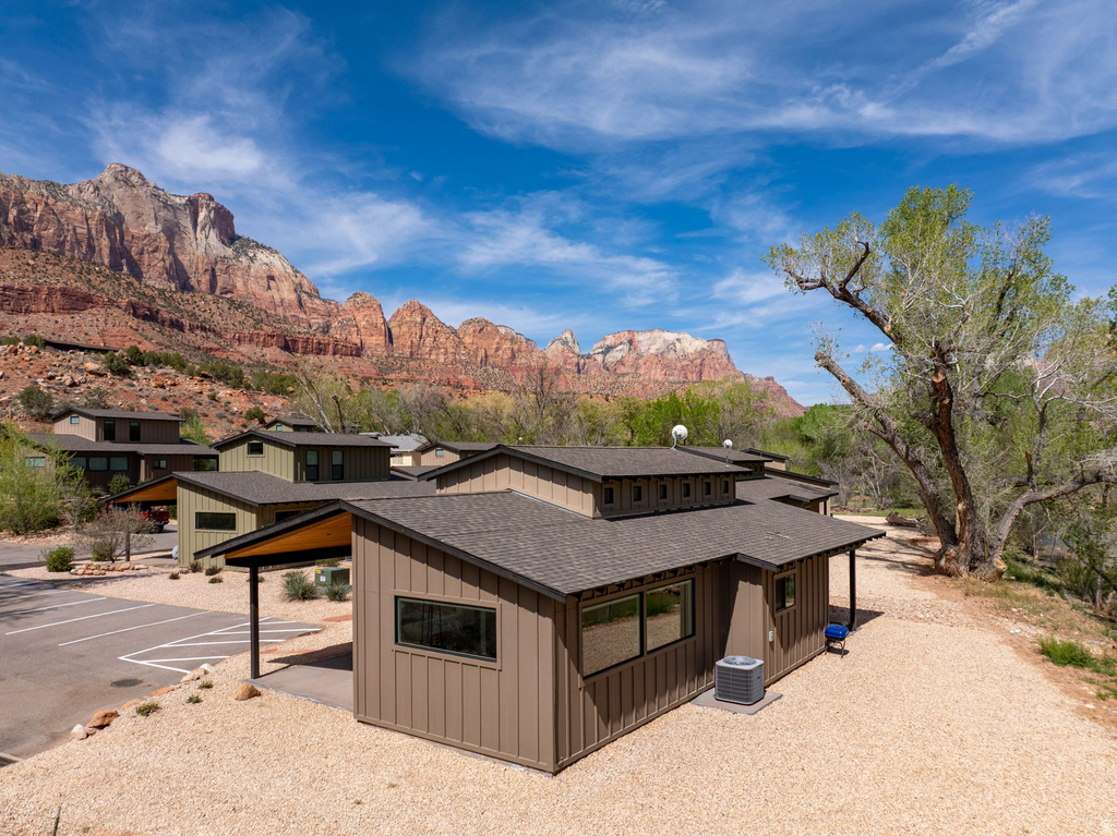 1775 ZION PARK BLVD #7 Springdale, UT 84767