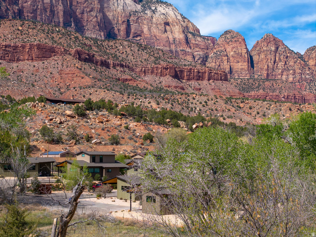 1775 ZION PARK BLVD #7 Springdale, UT 84767