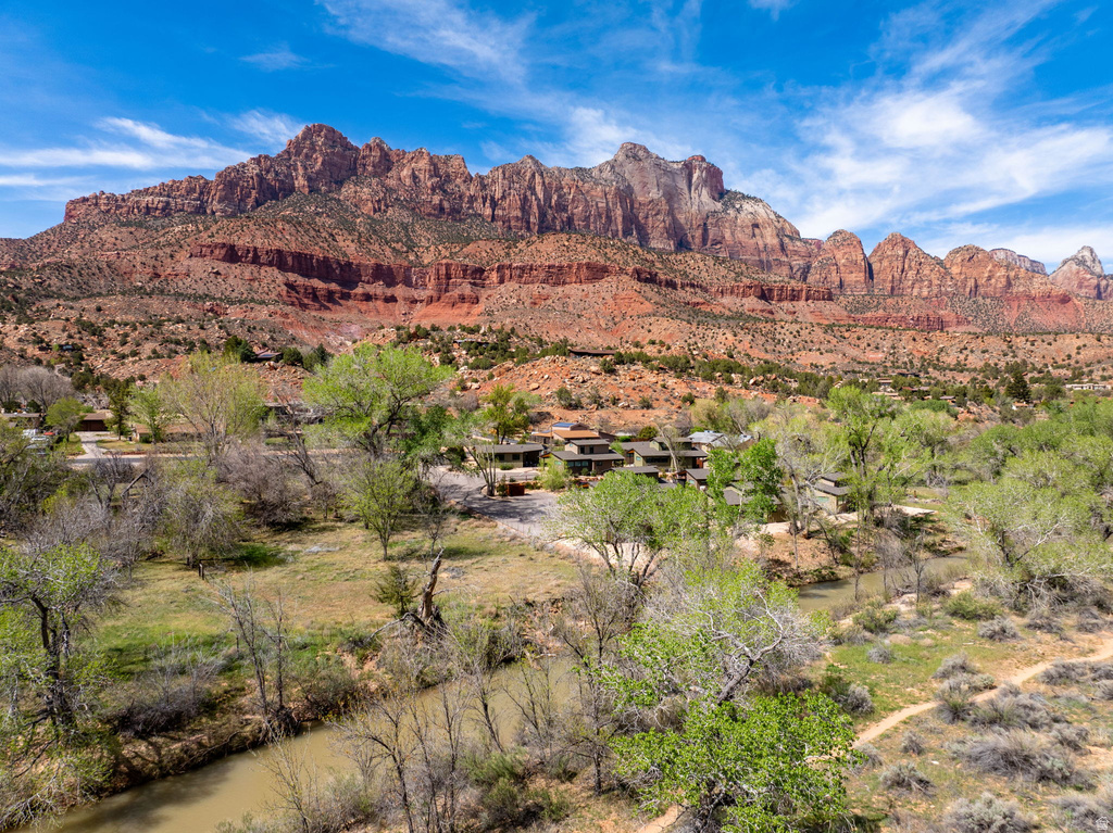 1775 ZION PARK BLVD #7 Springdale, UT 84767