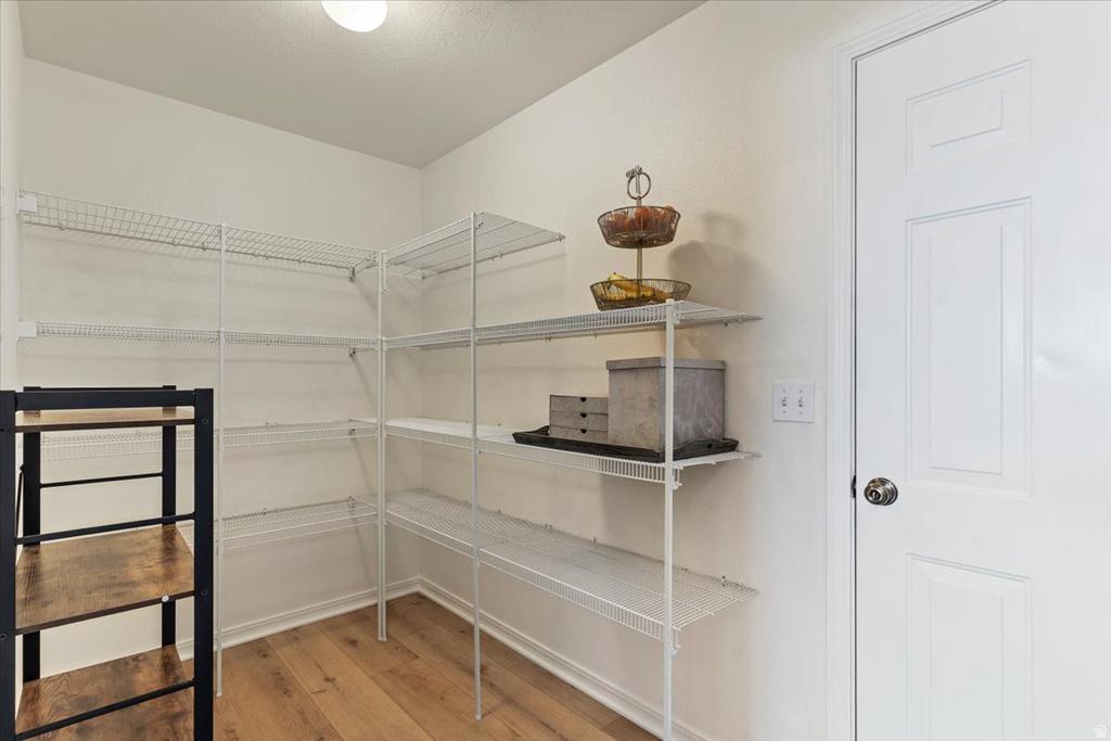 1591 W CRESTMONT WAY Kaysville, UT 84037