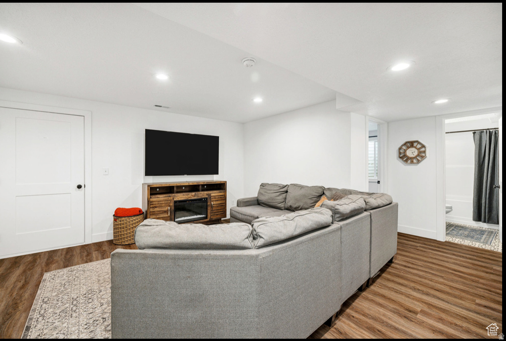 1269 E 500 S Hyrum, UT 84319